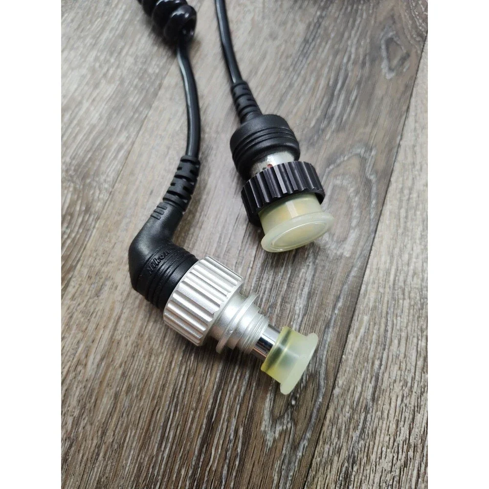 Nikon Nikonos TTL Sync Cord for SB102/SB103/SB104/SB105) Flash Cable Used Good